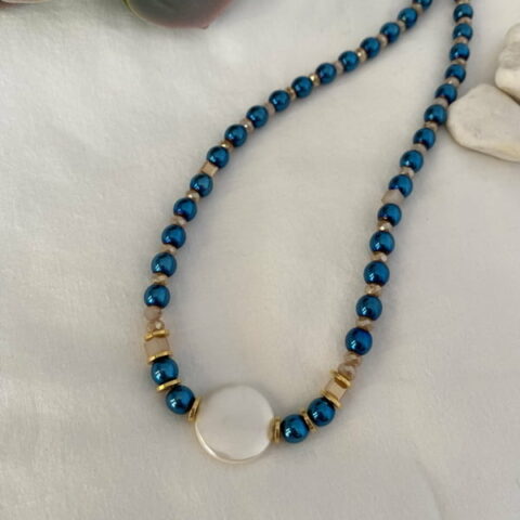 Pearl necklace with hematite