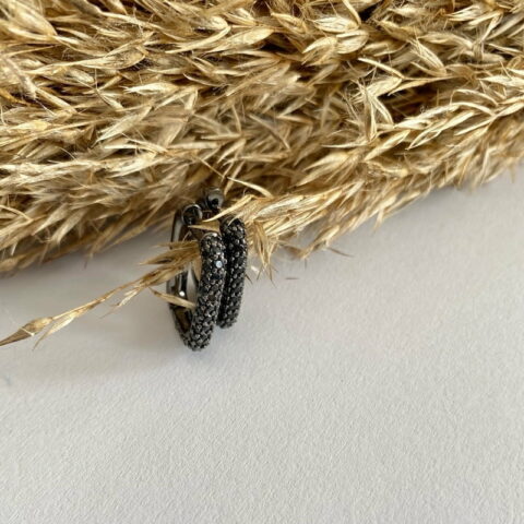 Μαύρα ορθογώνια σκουλαρίκια με ζιργκόν