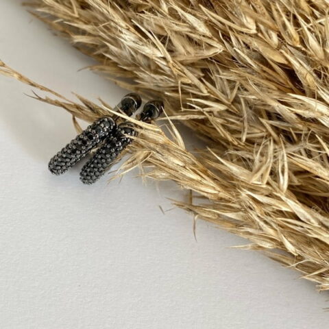 Μαύρα ορθογώνια σκουλαρίκια με ζιργκόν