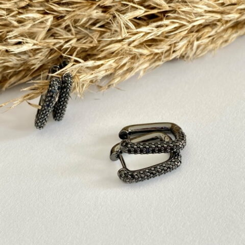 Μαύρα ορθογώνια σκουλαρίκια με ζιργκόν