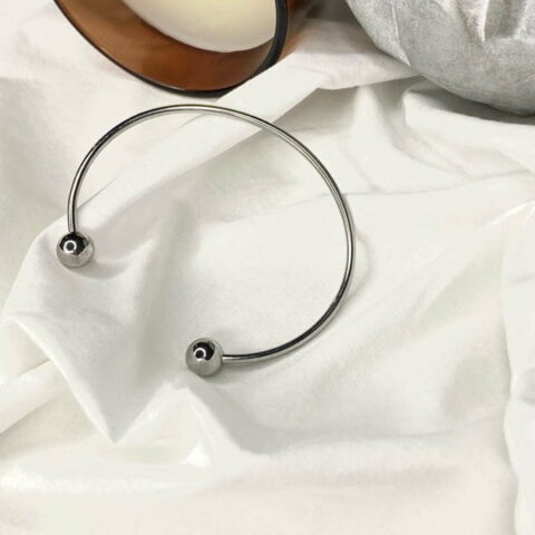Bangle with balls