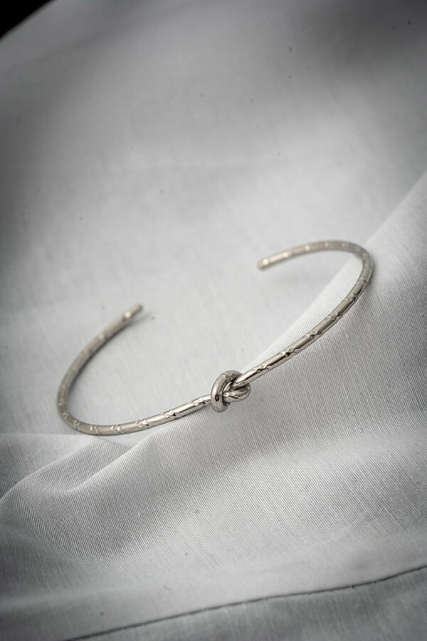 Bangle With Knot Silver