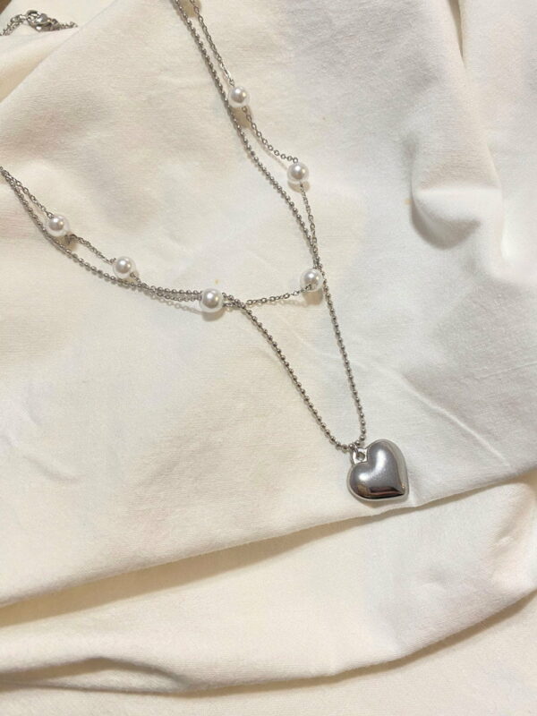 Necklace Layering Pearls With Heart