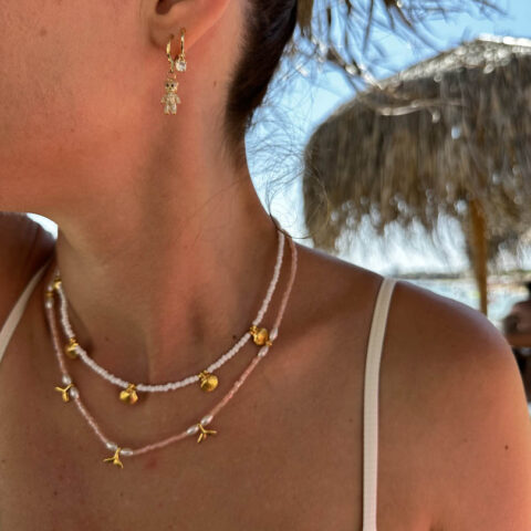 Necklace With Gold Seashell2