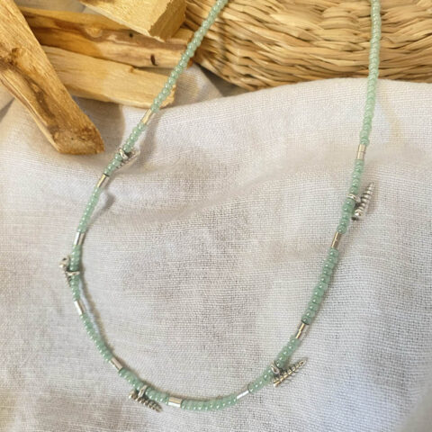 Κολιέ με μικρά ασημί κοχύλια