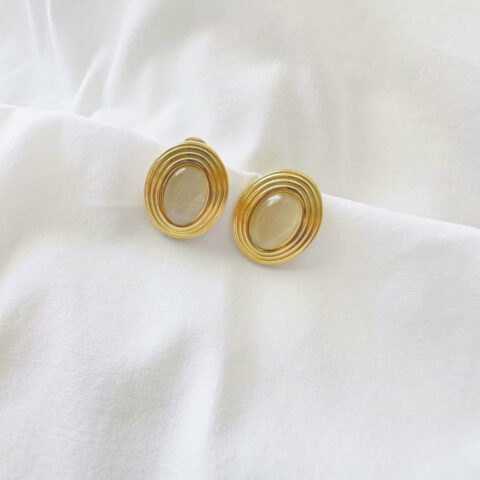 Old Fashion Stone White