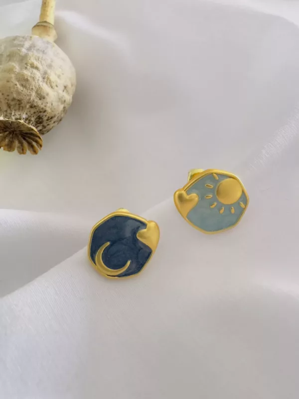 Day-night earrings