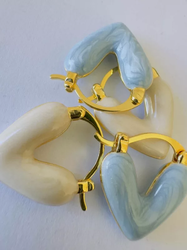 Minimal heart hoops