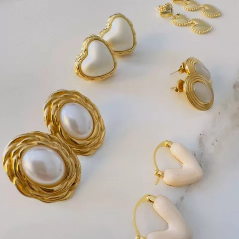 Σκουλαρίκια με πέρλα καρδιές