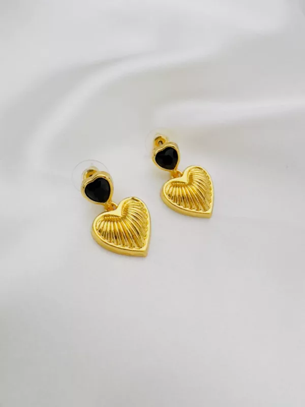 Heart Noir Earring