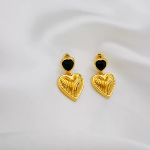 Ατσάλινα καρφωτά σκουλαρίκια.