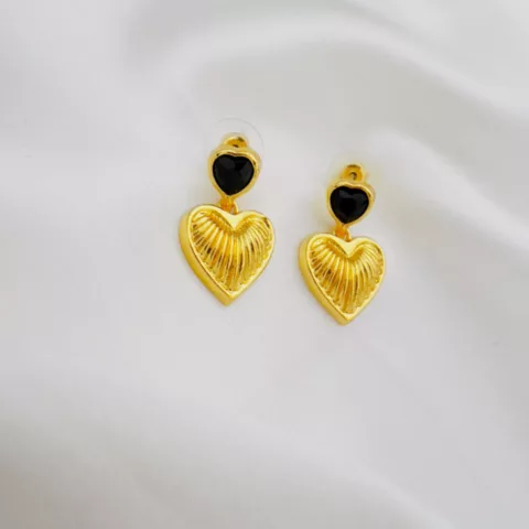 Ατσάλινα καρφωτά σκουλαρίκια.