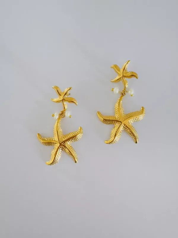 Echo pearl earrings