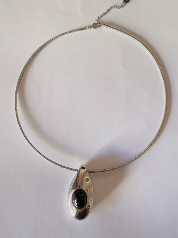 Winteris Necklace