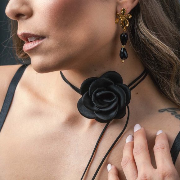 Rose Choker Rose Choker